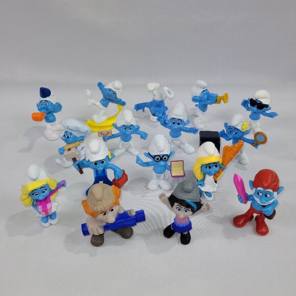 McDonalds 2013 Smurfs 2 Movies Complete Set 16 Figures - Picture 1 of 1